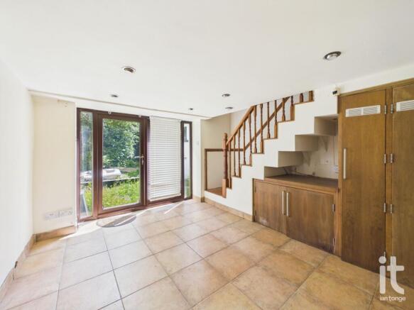 Hollinwood Road, Disley, Stockport, SK12 photo 4