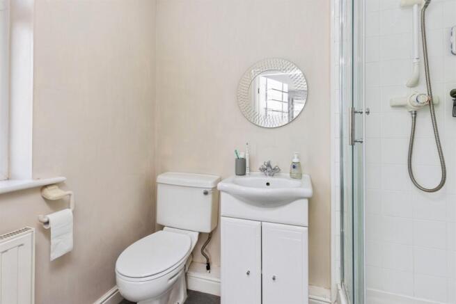 7 bed Detached for sale Image 11