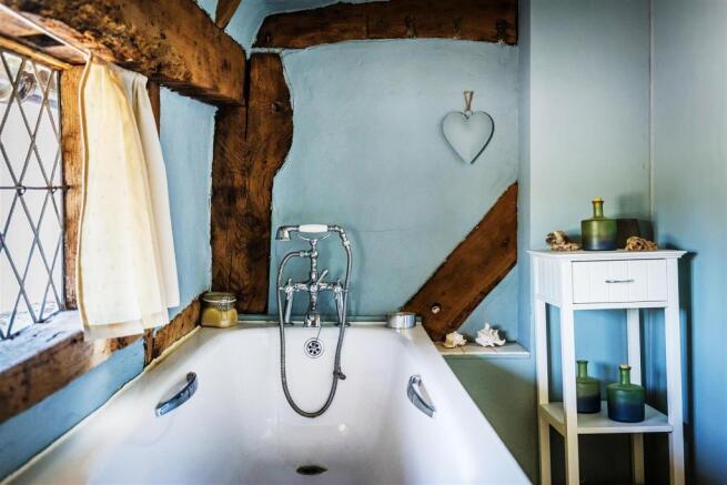 house. estate agency Bucks Green Snoxall