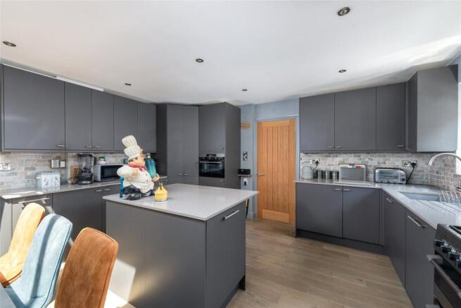 Kitchen/Dining Rm