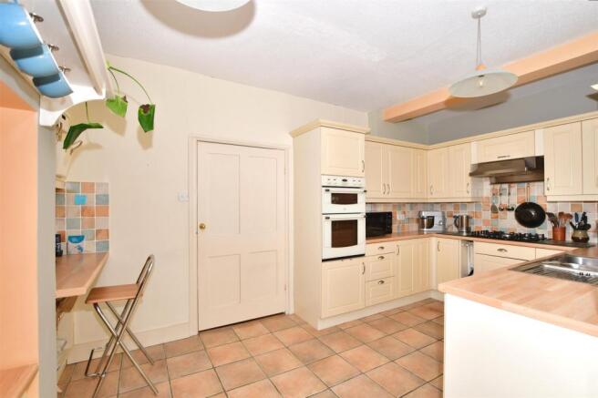 Kitchen/Breakfast Area