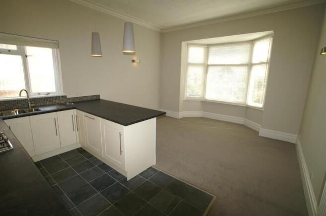 5 warwick new rd 004.jpg