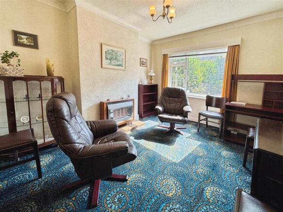 3 bed Semi-Detached for sale Image 6