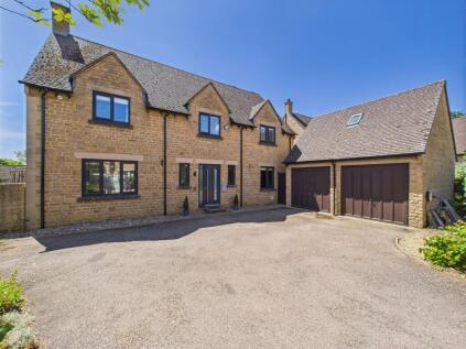 St. Johns Close, Rothersthorpe, NN7