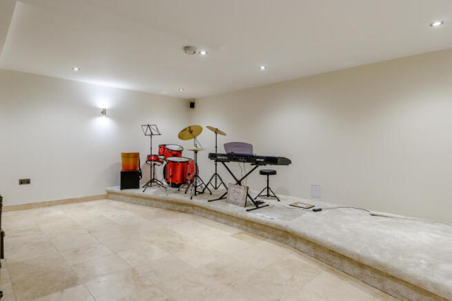 CINEMA ROOM