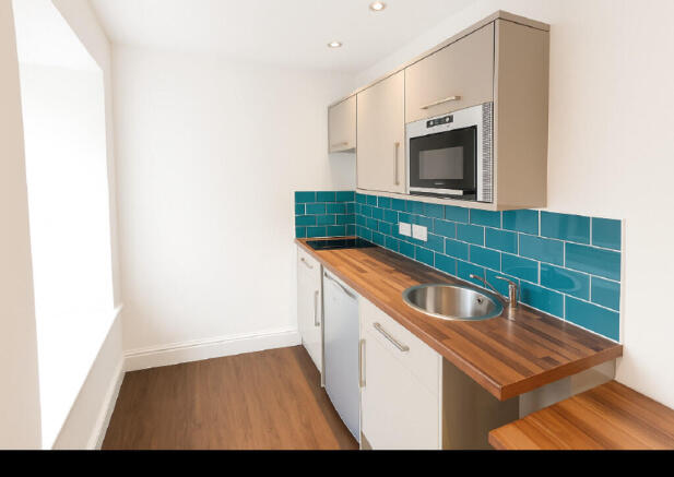 Studio to rent Image 5