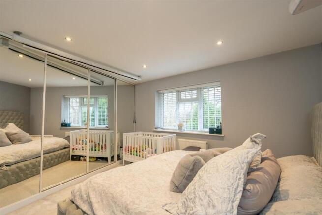 Bedroom 1.jpg