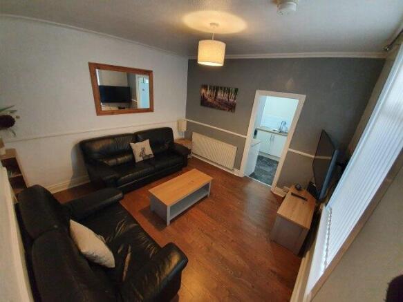 4 bed House Share to rent Image 4