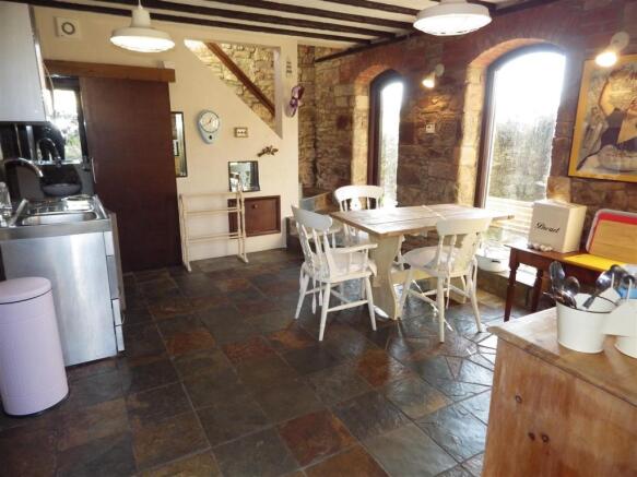Open Plan Kitchen/Di