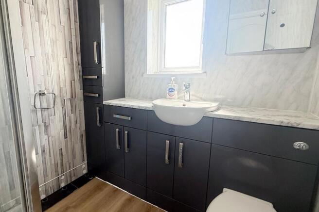 3 bed Semi-Detached to rent Image 11