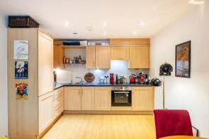 8, 147 Woodside, Godstone Road, Whyteleafe CR3 0EH