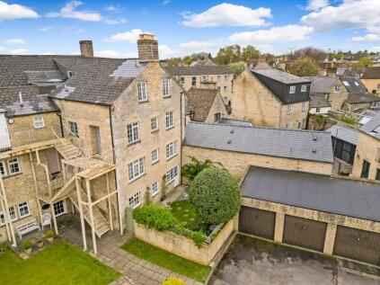 London Road, Cirencester, Gloucestershire, GL7