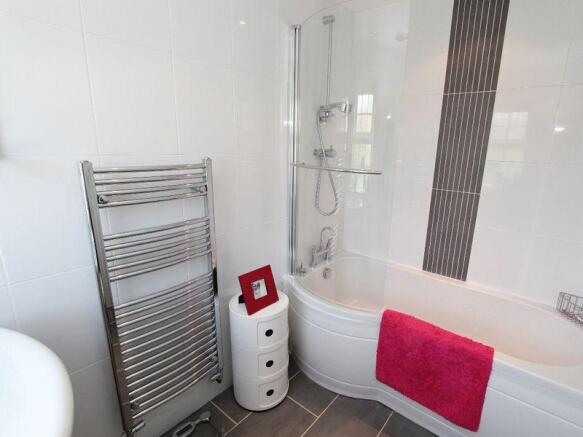En-Suite Bathroom