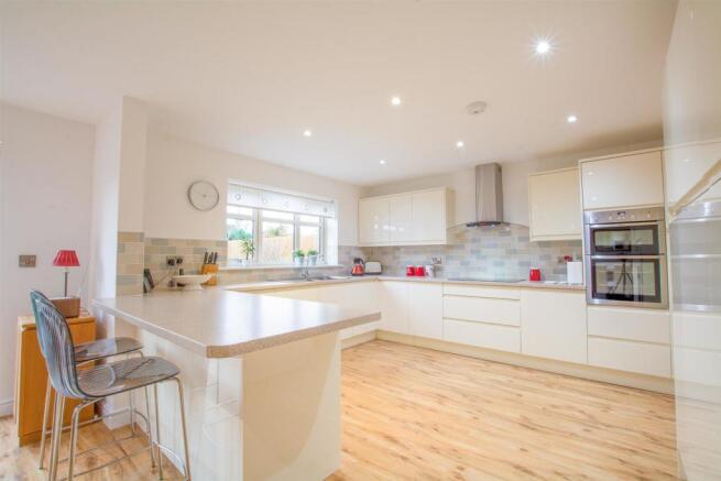 Living/Dining Kitchen