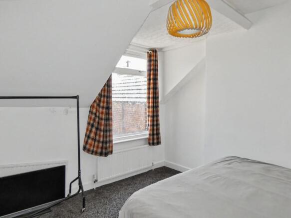 2 bed Flat for sale Image 6