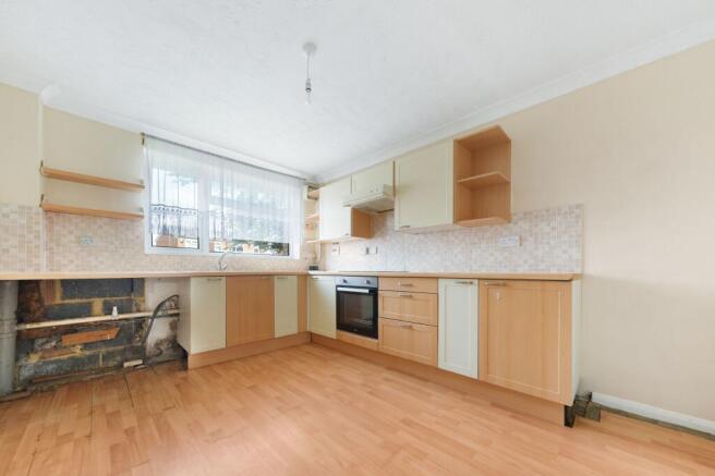 2 Hutchings - Kitchen
