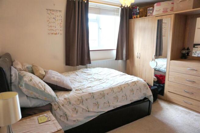 Bedroom 2.JPG
