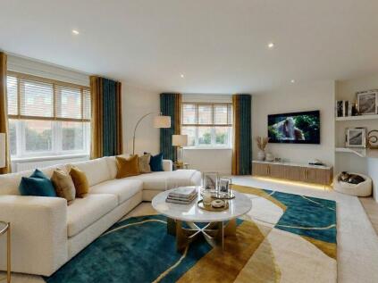Royal Close, Christchurch, Dorset, BH23