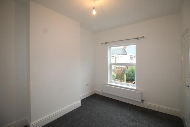 Bedroom 2 (2)