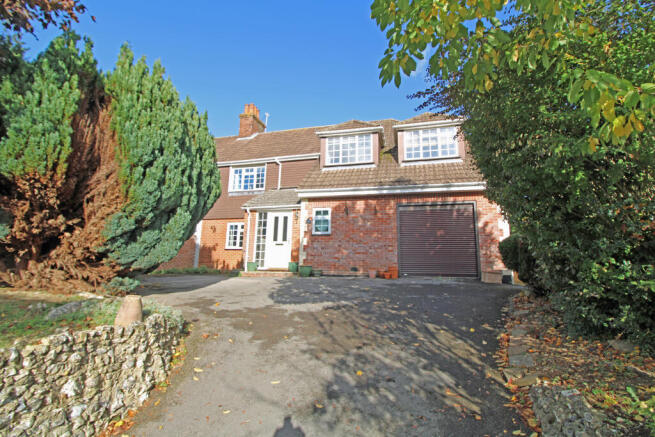 4-bed semi-detached on Waltham Road, Overton, Hampshire, £675,000