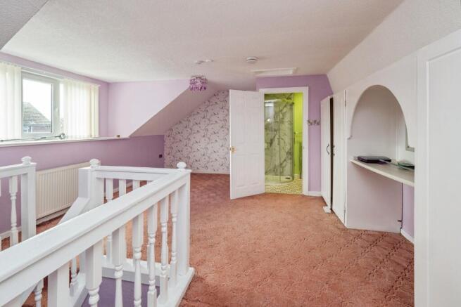 3 bed Semi-Detached Bungalow for sale Image 12