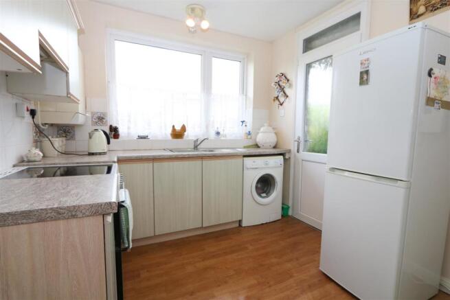 Kitchen 1.jpg