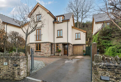 Hillstones, Winterbourne Hill, Winterbourne, BRISTOL, BS36
