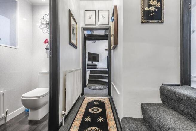 2 bed Apartment for sale Image 9
