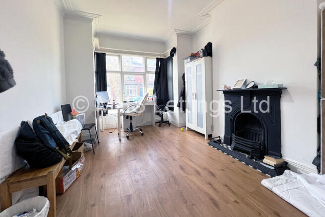5 bed Terraced to rent Image 5