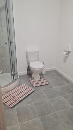 2 bed Apartment to rent Image 10