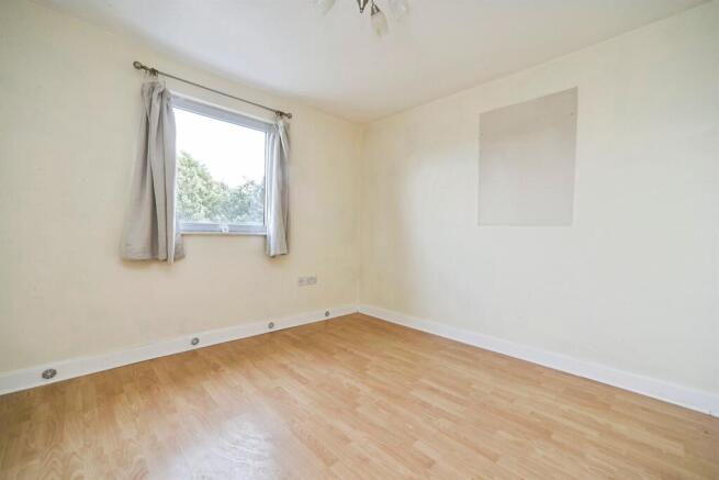 2 bed Apartment for sale Image 7