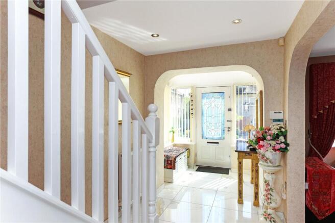 5 bed Detached for sale Image 6