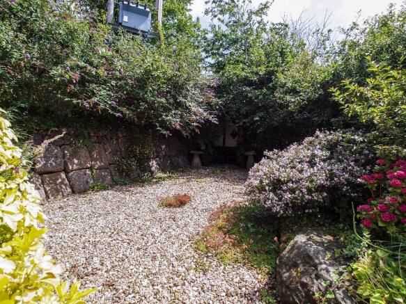 HIDDEN GARDEN