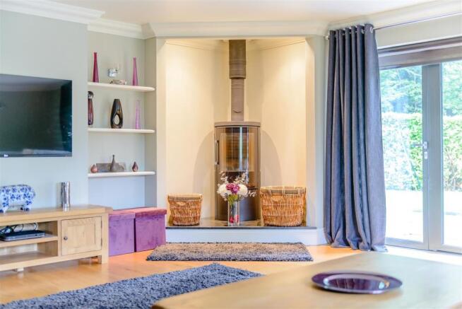 8401581-interior27.jpg