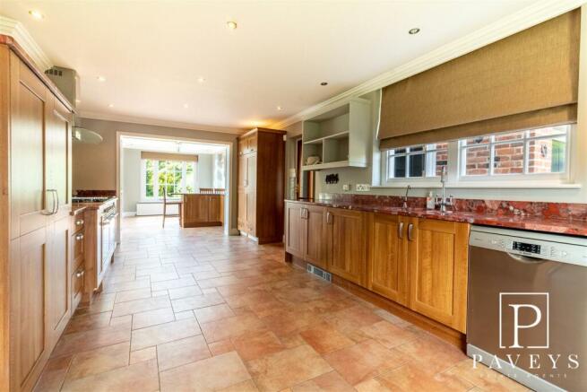 OPEN PLAN KITCHEN DINER
