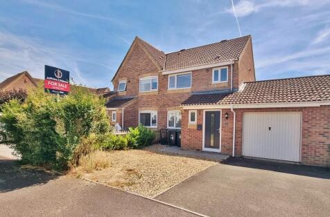 Camelia Close, Denvilles