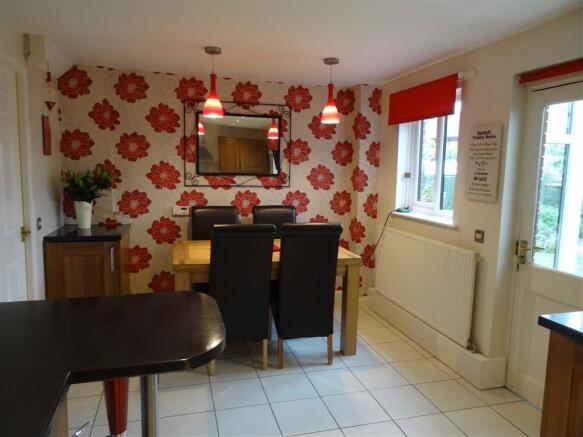 Kitchen/Breakfast Ro