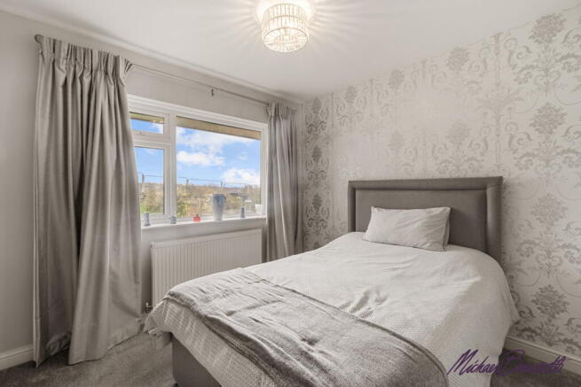 3 bed Semi-Detached Bungalow for sale Image 10