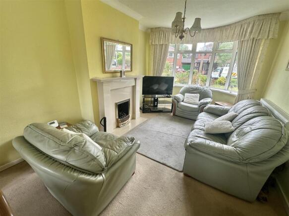 4 bed Semi-Detached for sale Image 4