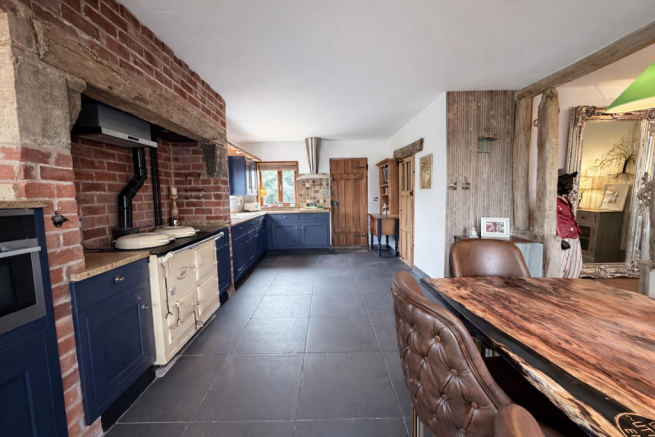 Impressive Open-Plan Dining Kitchen
