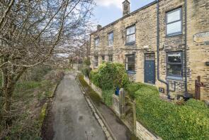 18, Banksfield Terrace, Mytholmroyd, Hebden Bridge HX7 5NT