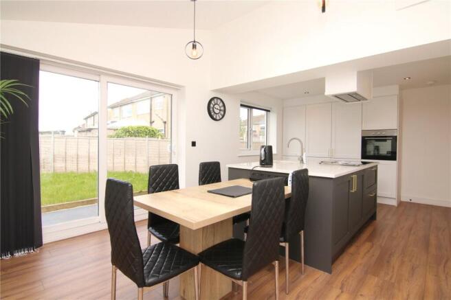 3 bed Detached for sale Image 4