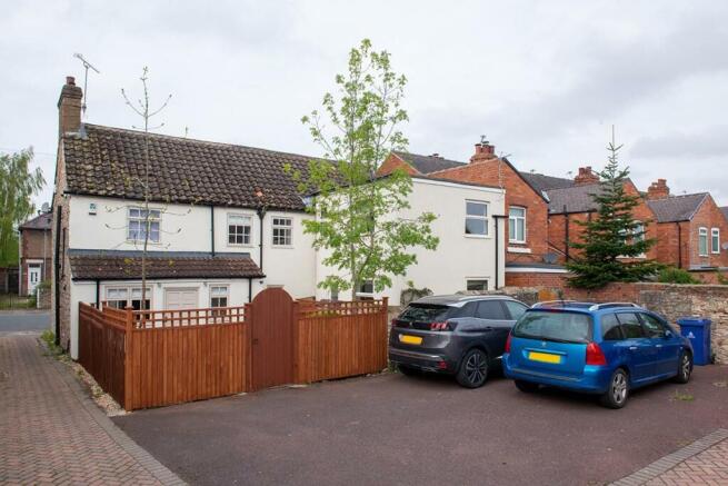 Rear / parking