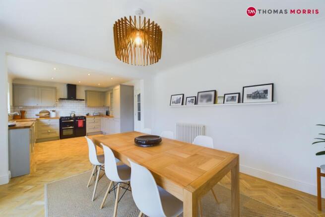 Kitchen Dining Area
