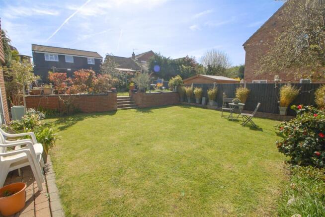 NEW GARDEN
