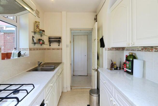 3 bed Semi-Detached for sale Image 8