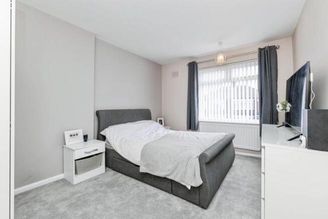 3 bed House for sale Image 4