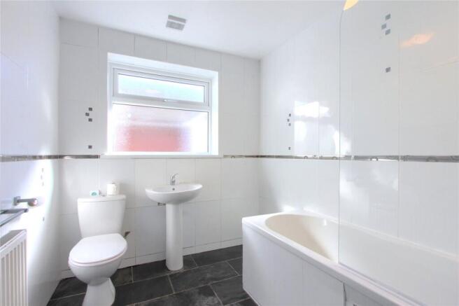2 bed Bungalow for sale Image 11