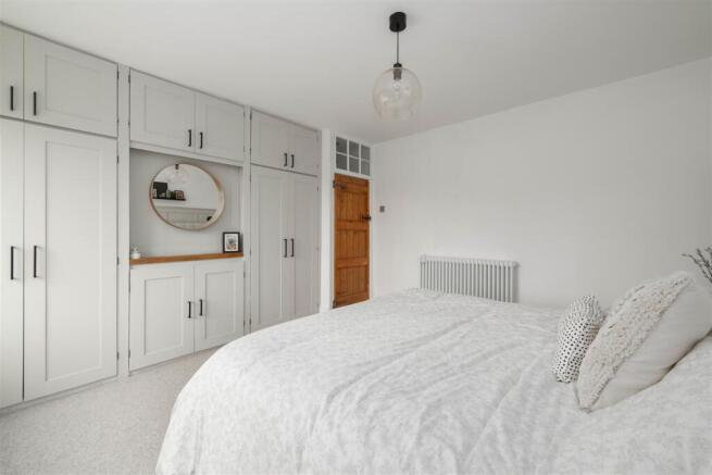 Bedroom2-4.jpg