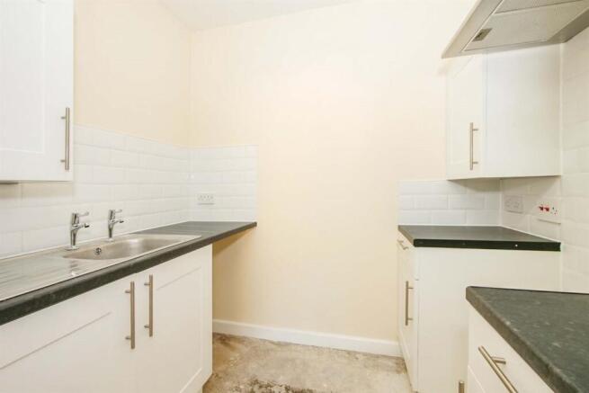 1 bed Retirement Property to rent Image 5